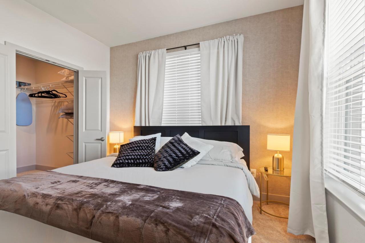 Luxury In Ybor W/pool Access Apartment