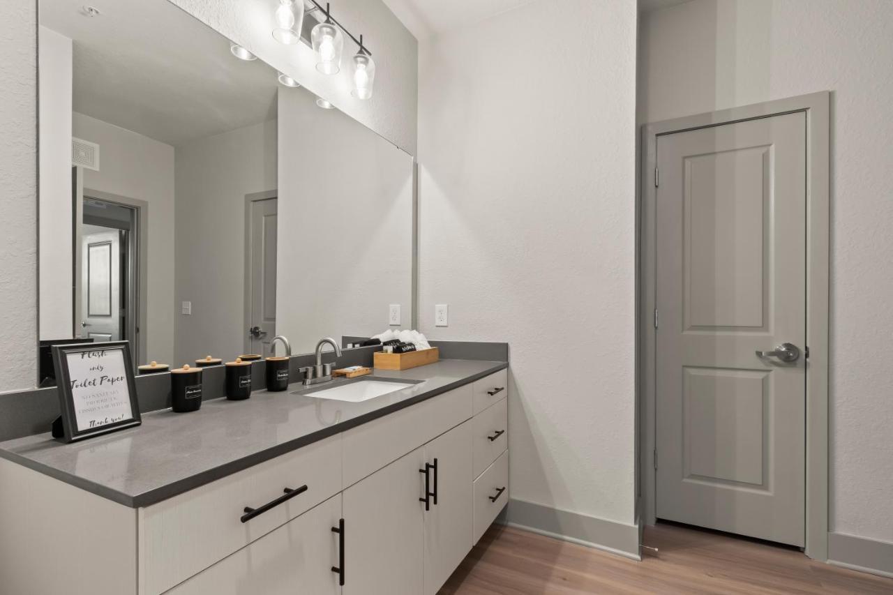 Luxury In Ybor W/pool Access Apartment