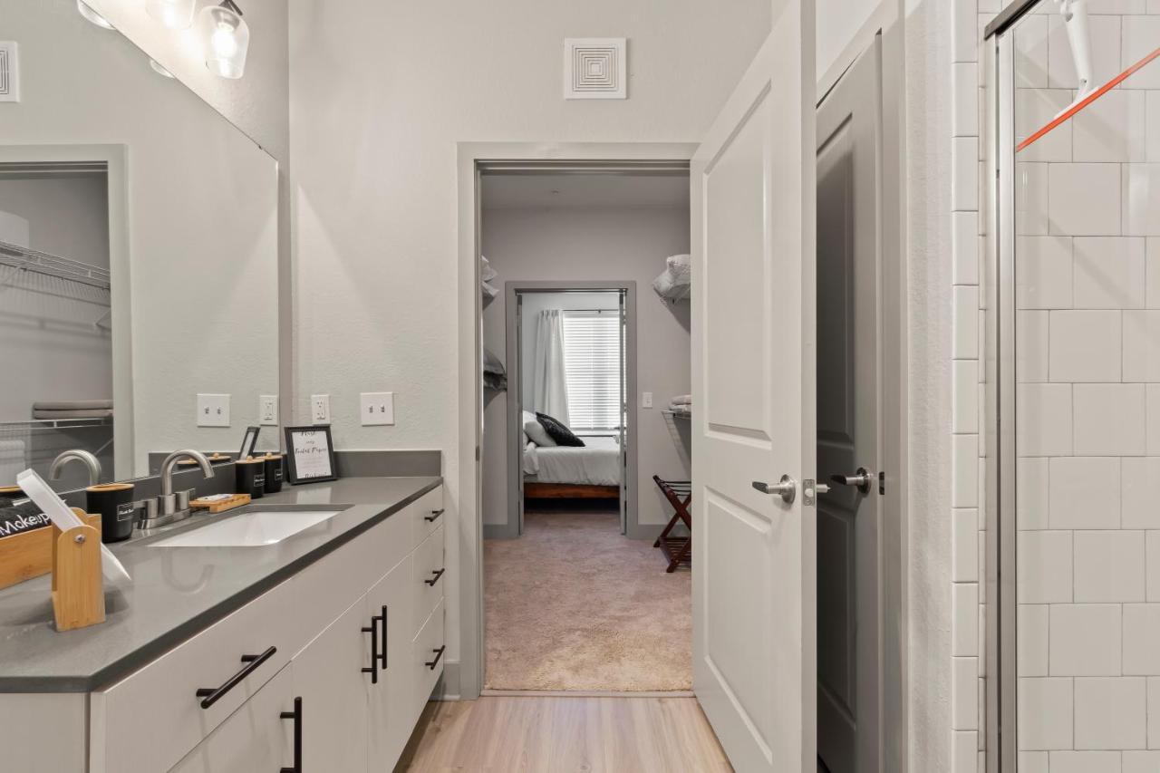 Luxury In Ybor W/pool Access Apartment
